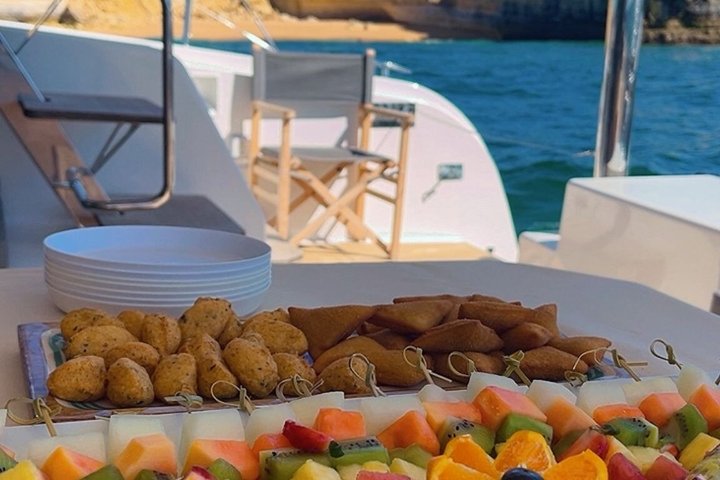Albufeira: Tour de 3 horas por las cuevas y la costa de Benagil - "Desconecta"
