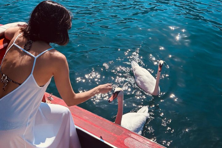 Privé rondvaart met een houten boot over het Comomeer en Italiaans glamour