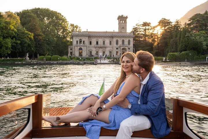 Privé rondvaart met een houten boot over het Comomeer en Italiaans glamour
