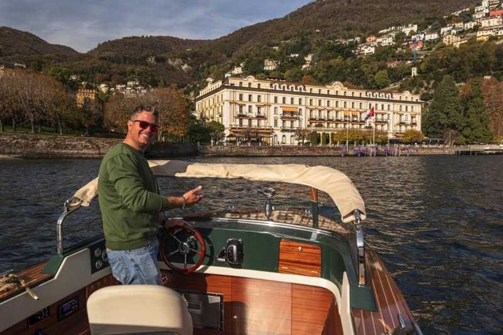 Privé rondvaart met een houten boot over het Comomeer en Italiaans glamour