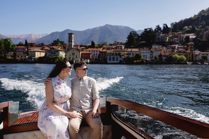 Privé rondvaart met een houten boot over het Comomeer en Italiaans glamour