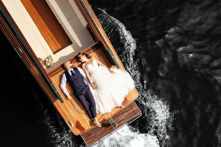 Privé rondvaart met een houten boot over het Comomeer en Italiaans glamour