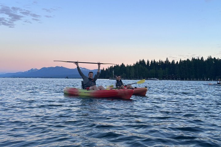 Sonnenuntergang Kajaktour in Tahoe City