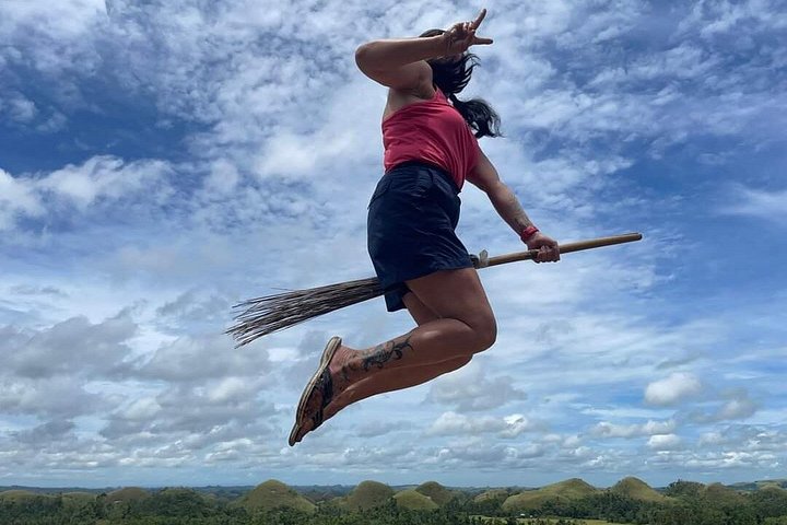 Bohol Tour: Cruzeiro Privado Loboc River, Chocolate Hills & Tarsier