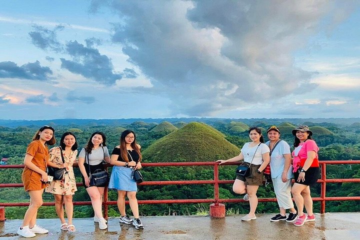 Bohol Tour: Cruzeiro Privado Loboc River, Chocolate Hills & Tarsier