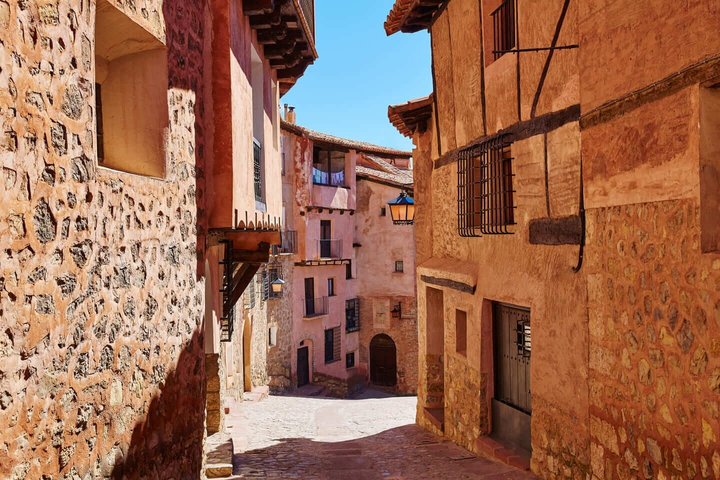 Hallo Albarracin : Privé 2 - Uur durende intro stadswandeling met lokale Gids