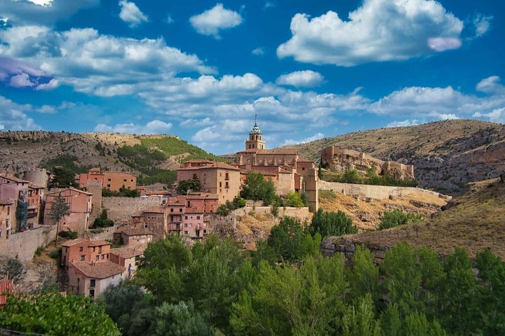 Hallo Albarracin : Privé 2 - Uur durende intro stadswandeling met lokale Gids