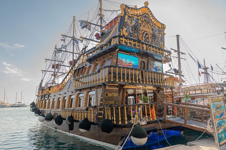 Crucero de lujo por 3 islas con 4 paradas para nadar con el Capitán Morgan
