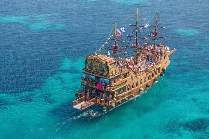 Crucero de lujo por 3 islas con 4 paradas para nadar con el Capitán Morgan