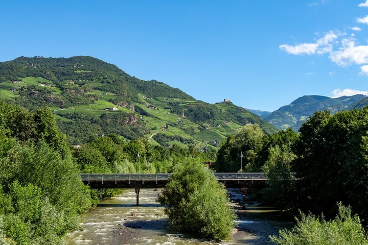 Tour storico nel centro storico di Bolzano e oltre