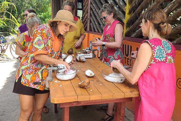 Hopkins Kayaking and Garifuna Cooking Experience