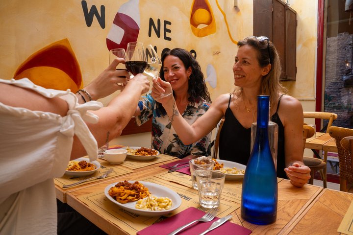 Bologna Kleingruppen-Speisentour mit Vollverpflegung & lokalem Food Experten