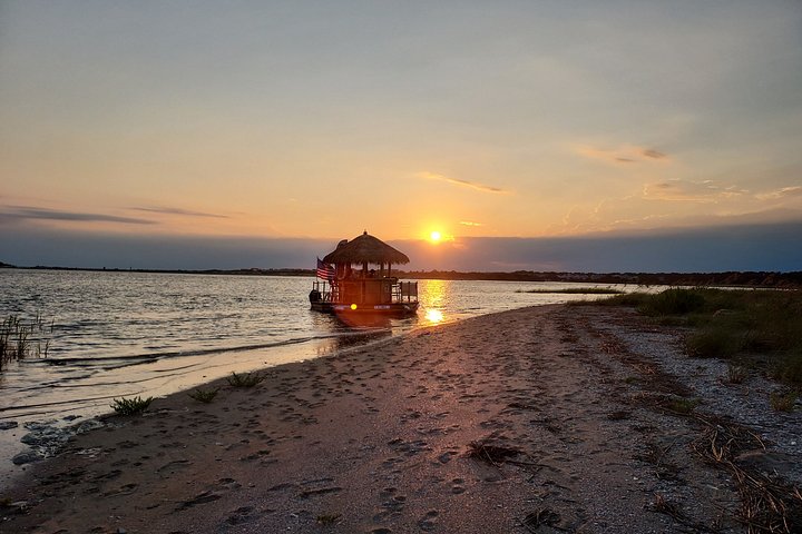 Croisière privée Tiki au coucher du soleil Aventure côtière de 1,5 heure