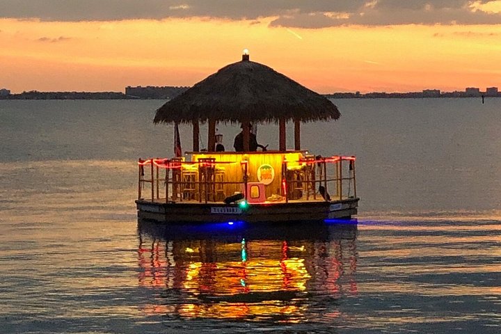 Croisière privée Tiki au coucher du soleil Aventure côtière de 1,5 heure
