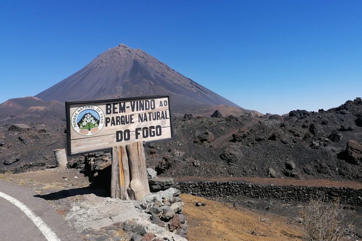 Wanderung zum Petit Pico und zum Krater von 2014