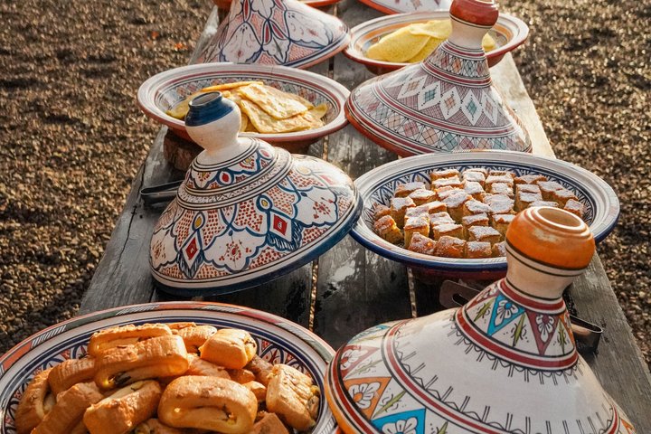 Marrakech Desert Balloon Flight with Atlas Views and Breakfast