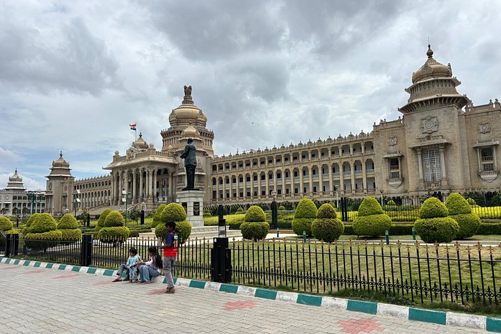 Best of Bangalore: All-Inclusive Half-Day Private City Tour
