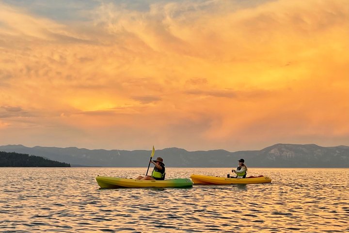 Sonnenuntergang Kajaktour in Tahoe City