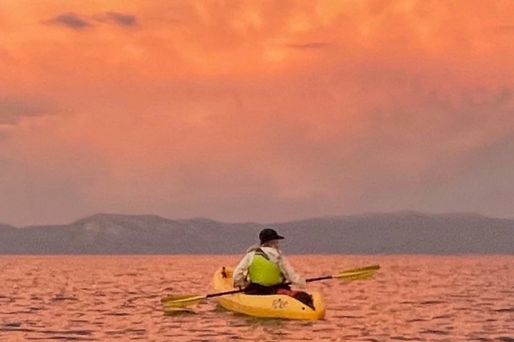 Sonnenuntergang Kajaktour in Tahoe City