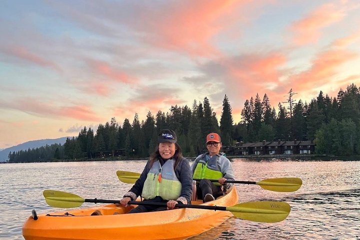 Sonnenuntergang Kajaktour in Tahoe City