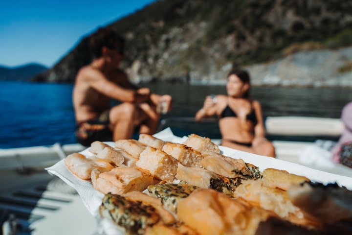 Cinque Terre Boat Tours Experience with Aperitivo and Swim
