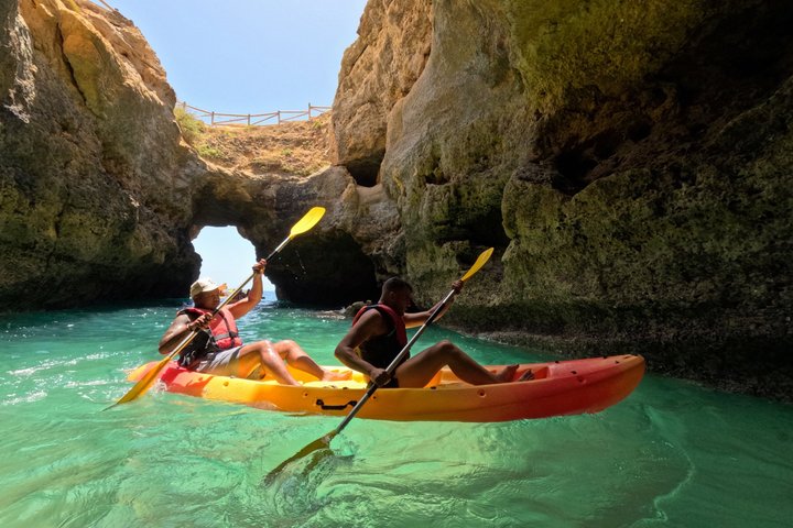 Tour in kayak a Benagil: avventura tra le grotte marine