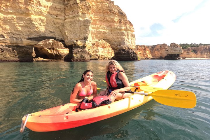 Tour in kayak a Benagil: avventura tra le grotte marine