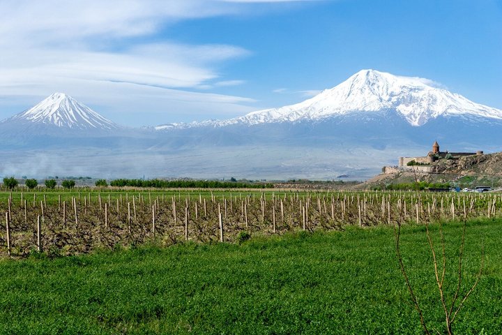 Group tour: Khor Virap, Noravank, Areni Winery and Cave