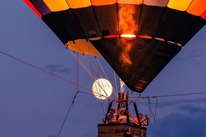 Hoteller i nærheden af Hot Air Balloon Ride Over the Finger Lakes