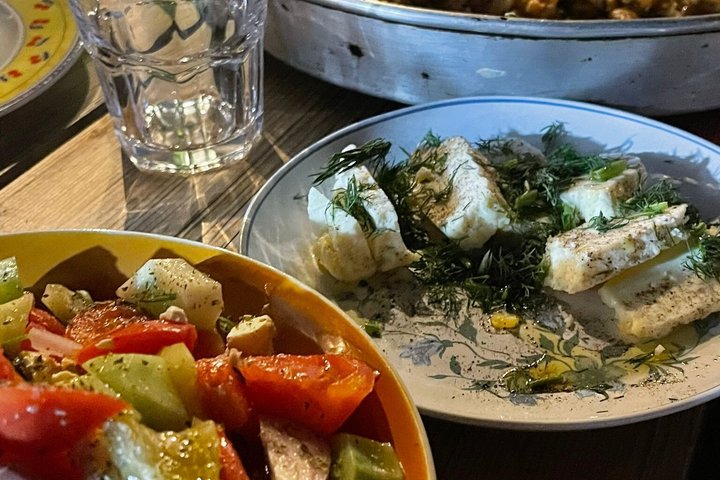 Traditionell albansk matlagningskurs i Gjirokaster med vin