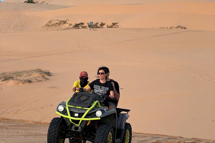 Mui Ne Sand Dunes Jeep Tour mit Quad-Bike Erfahrung