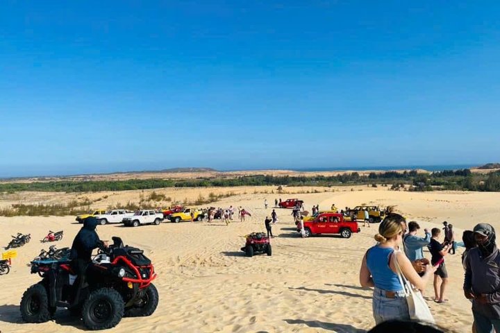 Mui Ne Sand Dunes Jeep Tour mit Quad-Bike Erfahrung
