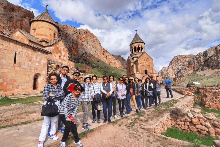 Group tour: Khor Virap, Noravank, Areni Winery and Cave
