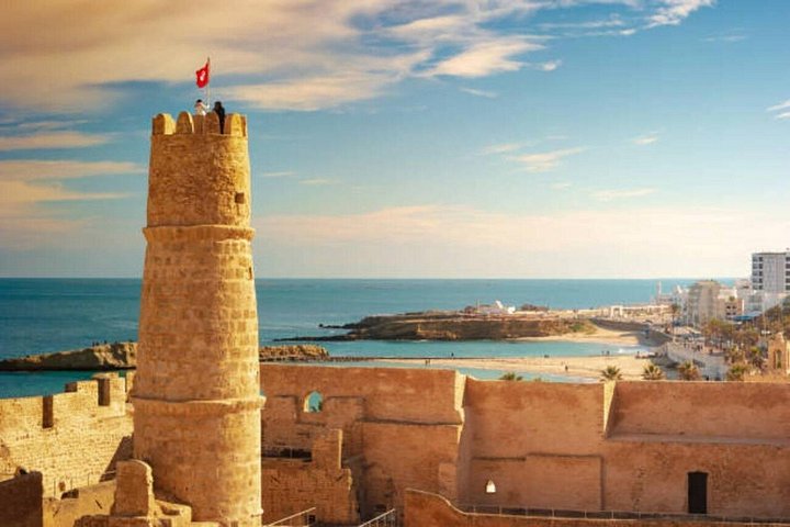 Halvdagstur till Monastir Medina Ribat och Bourguibas mausoleum