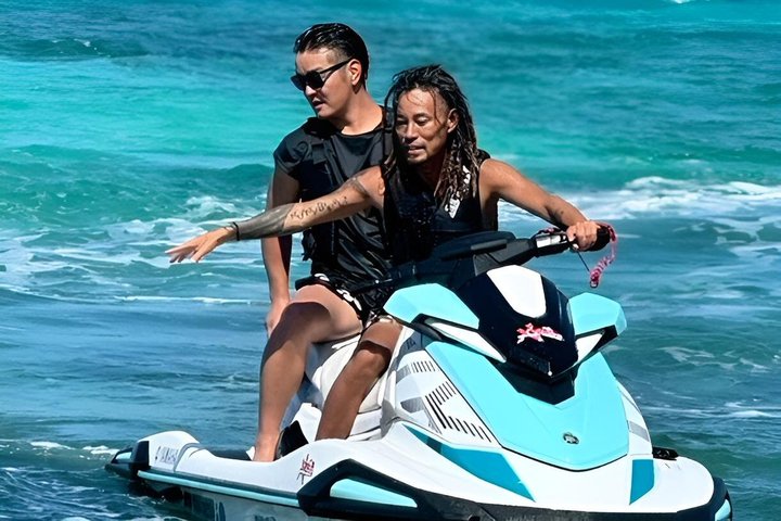 Noleggio privato di lusso di 6 ore a Okinawa: snorkeling e moto d'acqua