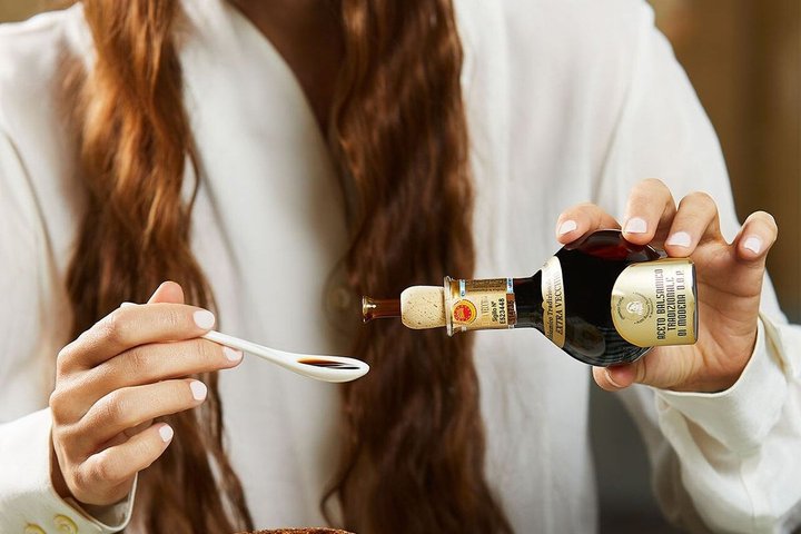 Modena Balsamic Vinegar Tour med Parmigiano og Gelato smagning