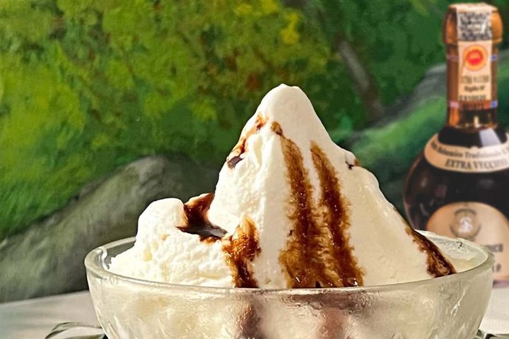 Modena Balsamic Vinegar Tour med Parmigiano og Gelato smagning