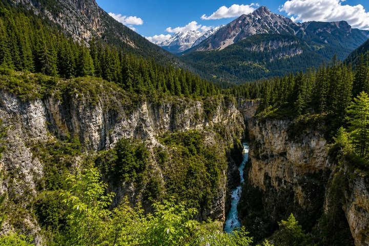 Passeio de bicicleta elétrica em Cortina até as Cataratas de Fanes