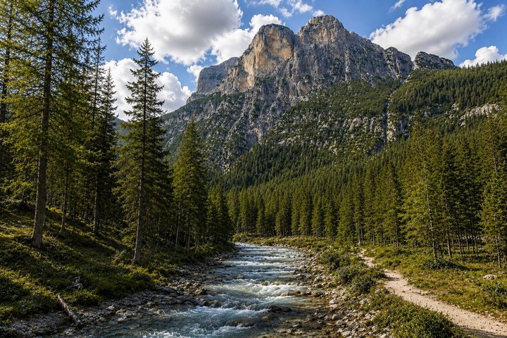 Passeio de bicicleta elétrica em Cortina até as Cataratas de Fanes