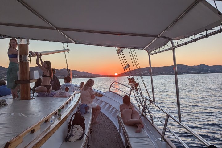 Crucero de medio día por Paros Antiparos y Despotiko