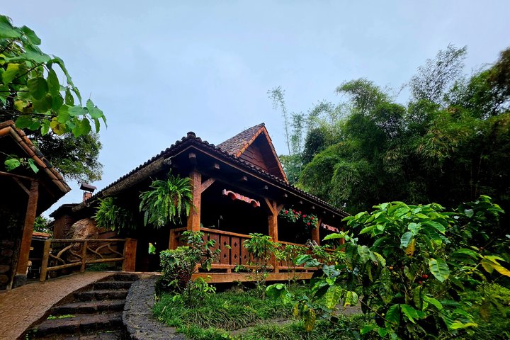 Expérience d'une journée complète sur le volcan Poas, les jardins de la cascade de La Paz et la plantation de café