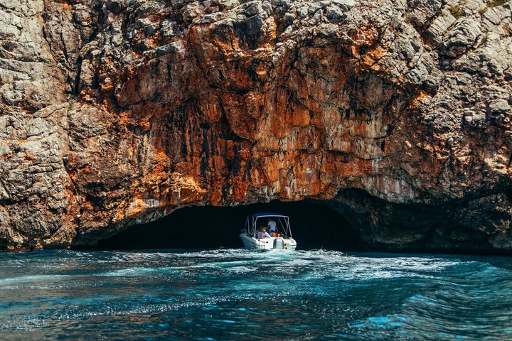 Visite en bateau privé Blue Cave & Perast au départ de Herceg Novi (3h 30min)