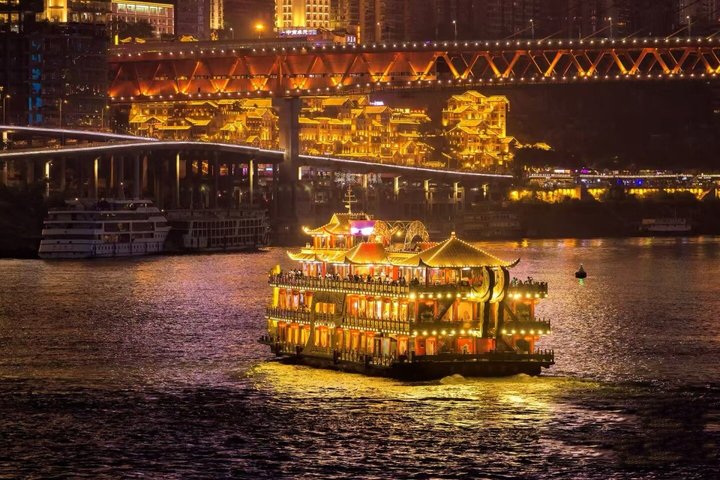 Chongqing : VIP Two Rivers nattkryssningsbiljett med liveshow
