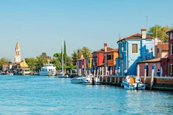 Burano og Mazzorbo En fargerik drøm av spiss og historie