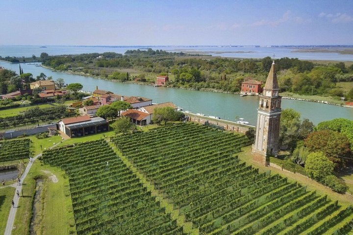 Burano og Mazzorbo En fargerik drøm av spiss og historie