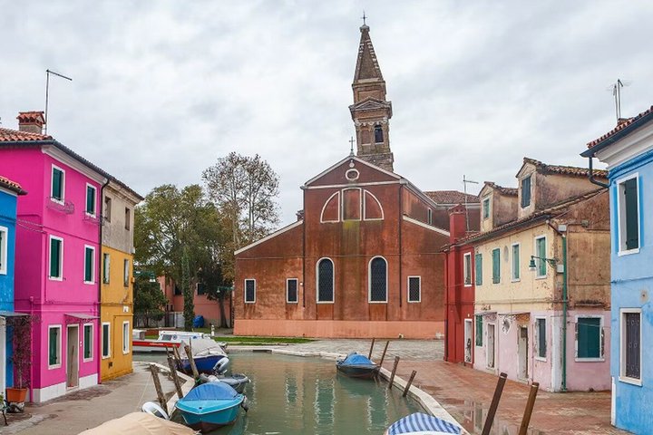 Burano og Mazzorbo En fargerik drøm av spiss og historie