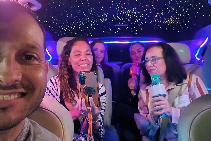 Restauranter i nærheten av San Diego Karaoke Party Ride Private Karaoke