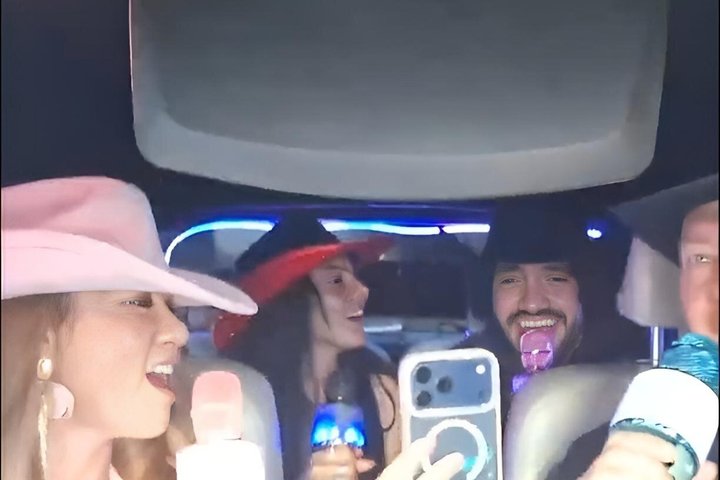 Restauranter i nærheten av San Diego Karaoke Party Ride Private Karaoke
