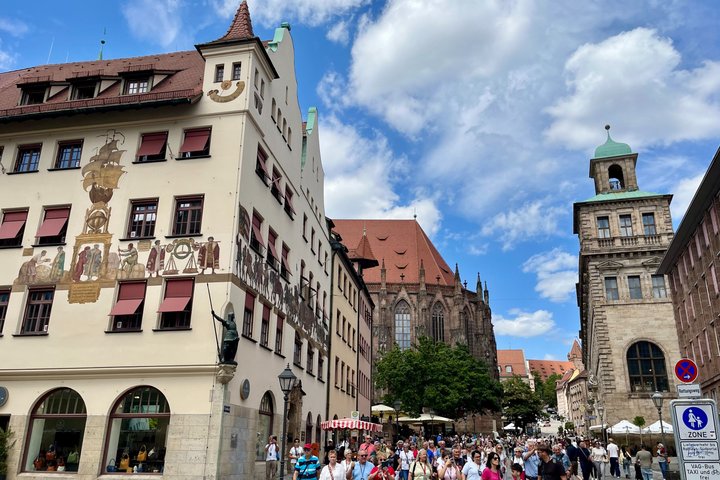 Tour della città vecchia di Norimberga e dei campi da rally nazisti con pausa pranzo