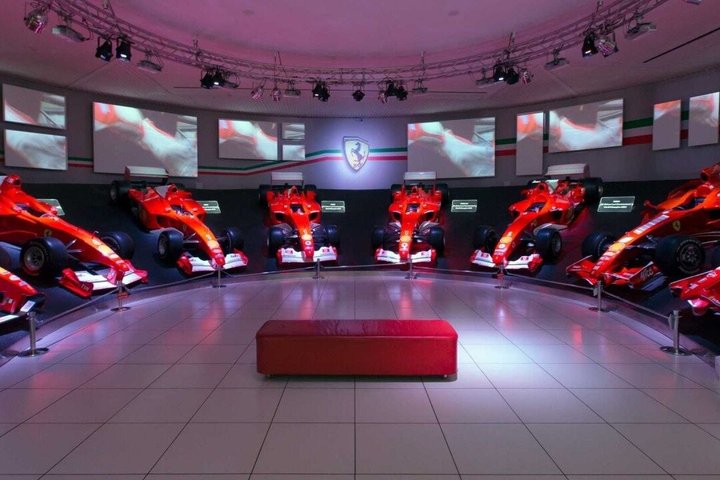 Entrada al Museo Maranello Ferrari y Simulador Profesional de F1